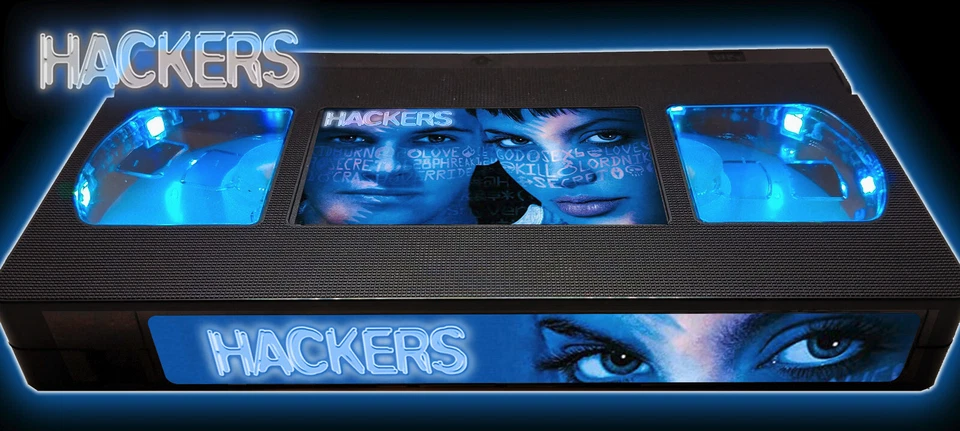 Hackers (1995) - Retro VHS Lamp +Remote Control - 90s Movie Angelina Jolie - Image 2 of 4