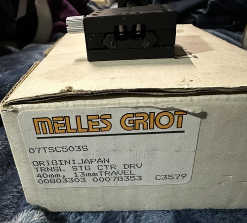 MELLES GRIOT 40mm x 13mm LINEAR STAGE W/ MITUTOYO 0.01mm 0-50mm  07 TSC 503S