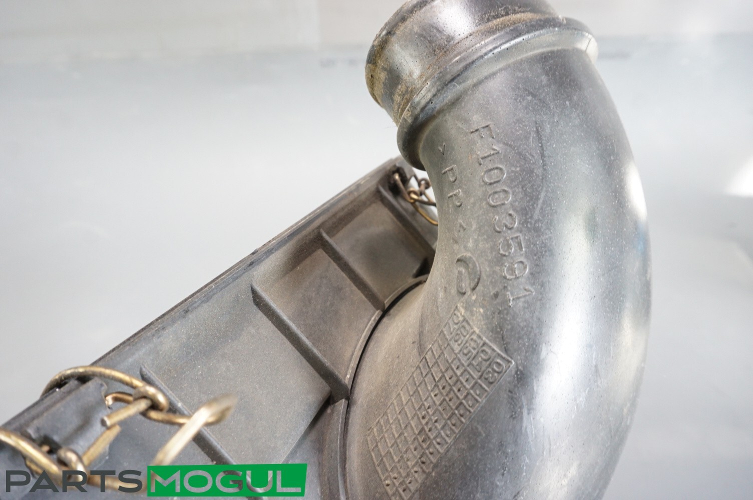 04-08 Maserati Quattroporte M139 Air Intake Cleaner Filter Housing Box OEM