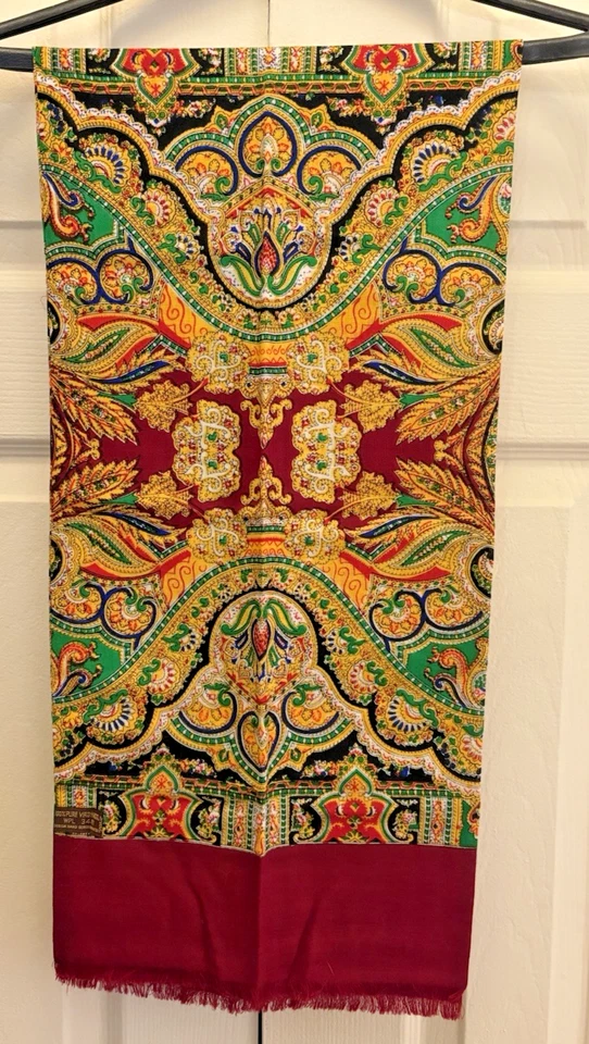 Vintage 70s 100% Virgin Wool  Scarf - Image 3 of 4