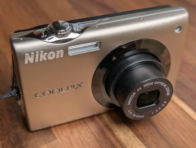 N MINT Nikon Coolpix S4000 Digital Camera 12.0MP 4x English ok