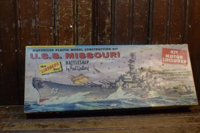 LINDBERG U.S.S. MISSOURI BATTLESHIP MODEL KIT  ELECTRIC MOTOR COMPLETE BOX 1962
