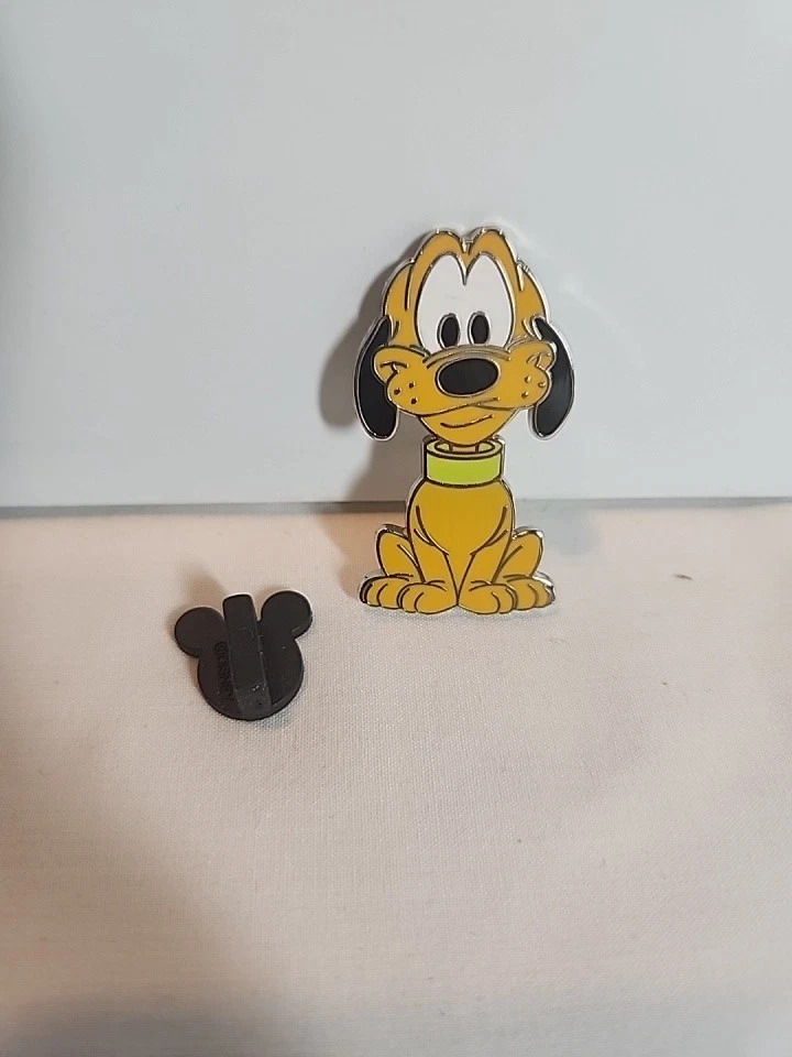 Disney Pluto Full Body Sitting Big Head Collection Individual Trading Pin
