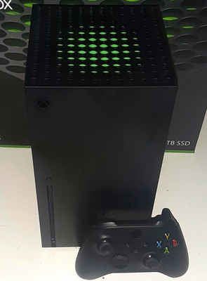 Microsoft Xbox Series X 1TB Schwarz Heimkonsole 4K Wi Fi inkl. Controller
