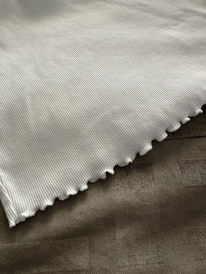 Camiseta sin mangas Topshop para mujer EE. UU. 8 blanca acanalada borde lechuga algodón elástico estilo Y2K Foto 3 de 4