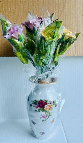 Royal Albert alte Landrosen 8" Vase und 6 SKULPTURIERTE ROSEN NEU IN DER BOX - Bild 2 von 2