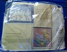 Creative Circle "On Parade" Stitchery Kit Size 12" x 16"