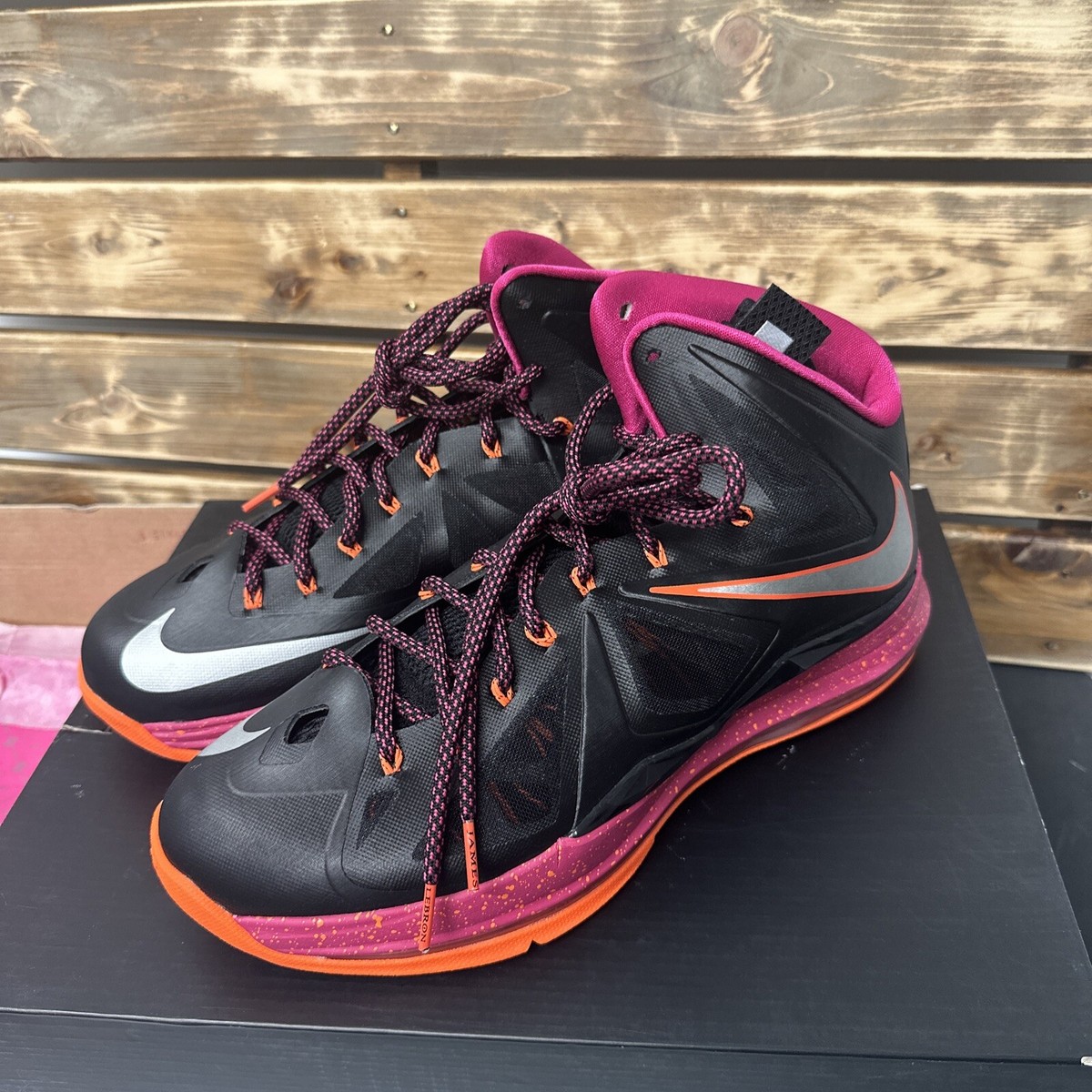 nike freak colorways