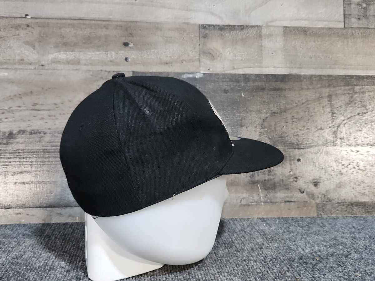 DC Hat Cap Men 7 1/4 White Black Red Flat Brim Fitted