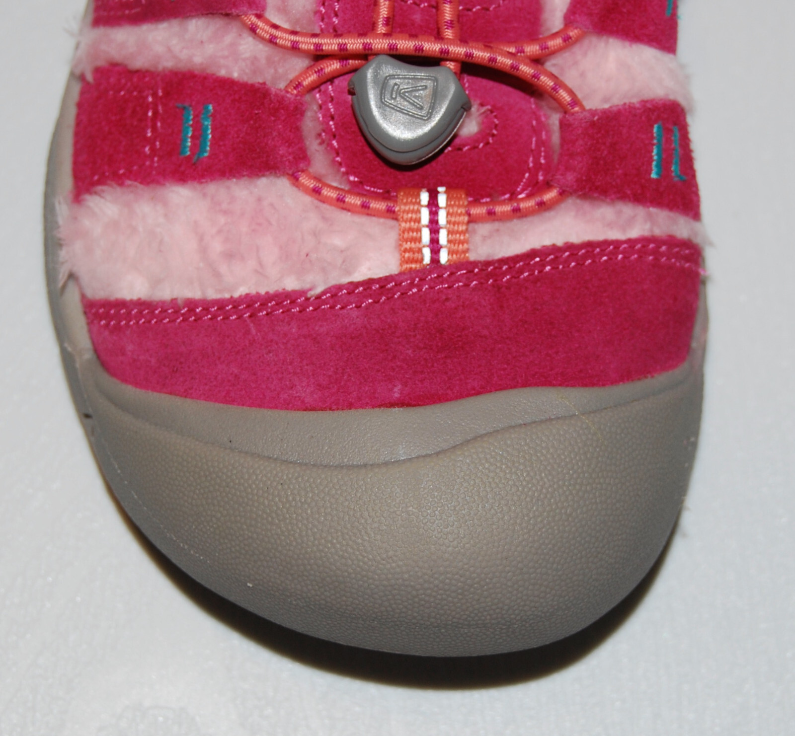 Scarpe Newport nuove con scatola Keen giovani ragazze frutta tortora rosa bordo in pile taglia 5