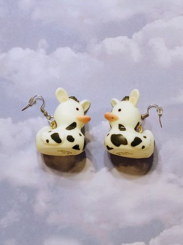 "Cowwy Bubbles" Rubber Duckies Animals Cow Weird Wacky Earrings for all Ages - Picture 2 of 4