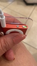 Apple iPod Shuffle 4th Gen 2GB PRODUCT RED A1373 - Open Box Never Used - Powers
