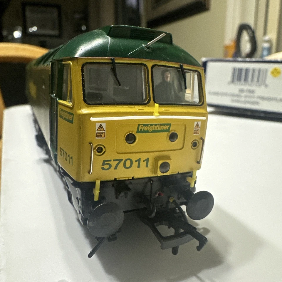 Bachmann 00 Freightliner Class 57/0 Diesel Loco 57011 Box 32-753 DCC Equipped - Image 2 of 4