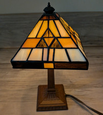 Vintage Small Tiffany-style Stained Glass Mission / Arts & Crafts Table Lamp