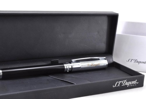 S.T.Dupont Fountain Pen Black Silver Regular Price Approximately 60,000 Yen Boxe