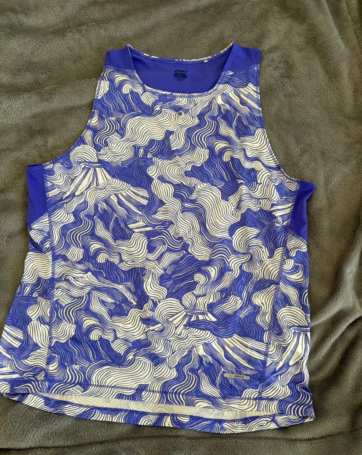 ASICS Men’s Breathable Abstract Crew Neck Gym Tank Top Blue/White L