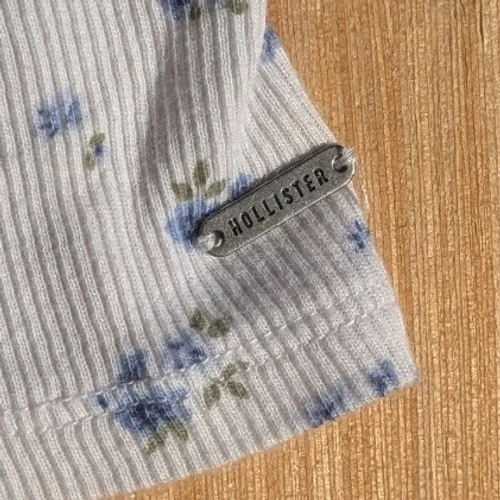 Hollister Floral Lace Cropped Ribbed Cami Tank Top Empire Waist Women's Medium - Image 4 of 4