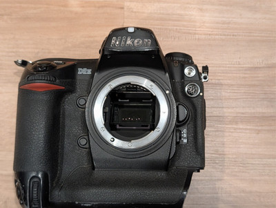 READ! 28K Shutter Clicks! Nikon D2H DSLR Camera