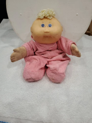 VINTAGE 1985 Cabbage Patch Kids  Preemie Baby  Pink Dress blonde hair blue eyes.