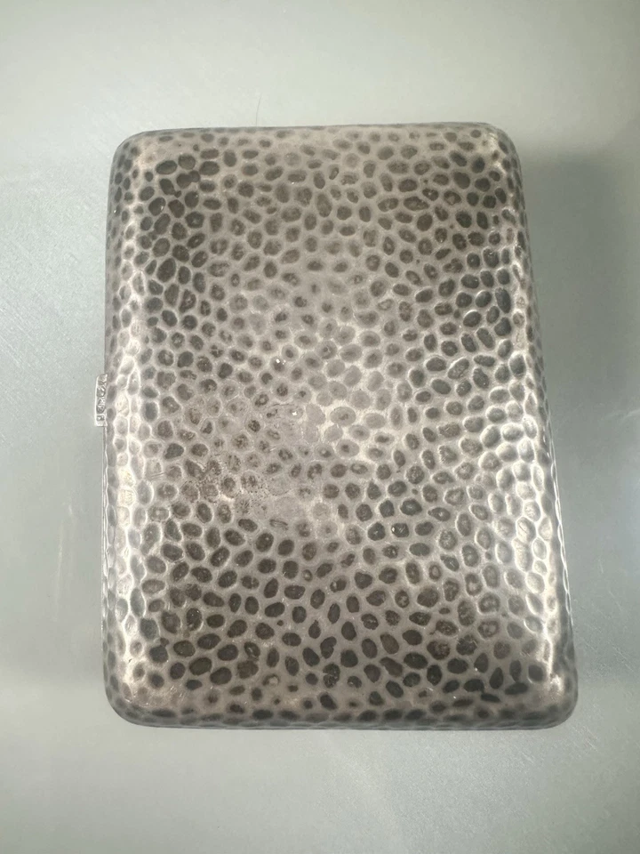 Antiguo estuche de cigarrillos grabado Art Nouveau de plata 800 para mujer francesa Foto 2 de 4