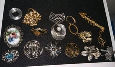Lot of 16 Costume Brooches Pins & Scarf Clips GORGEOUS Vintage Jewelry