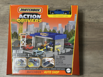 ミニカー MATCHBOX AUTO SHOP CHEVY SILVERADO 1500 Matchbox Action Drivers Auto Shop Play Set w/ Chevy Silverado - 1
