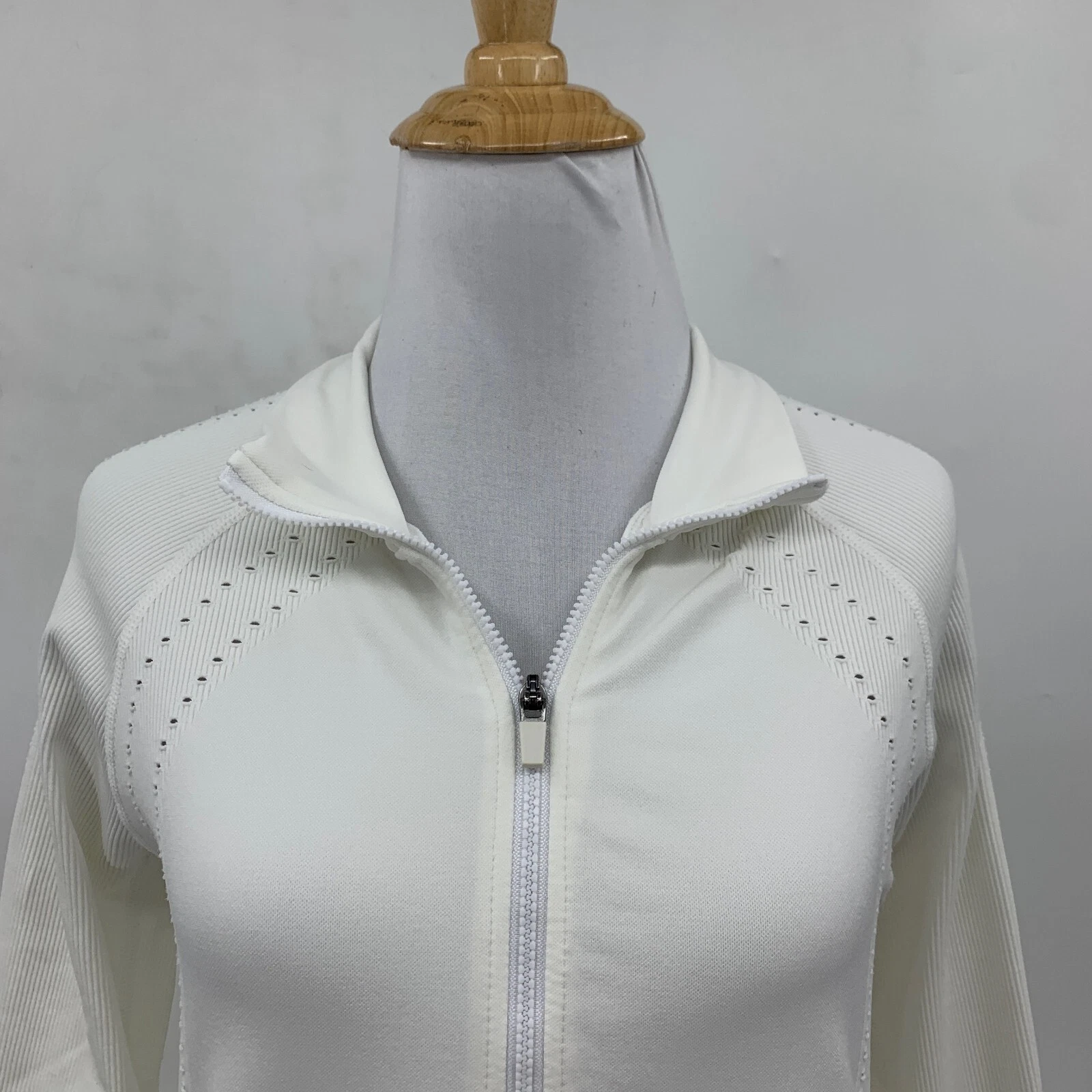 fabletics delta seamless performance zip up vented jacket