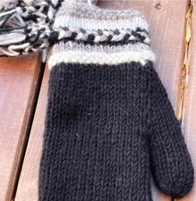 Handmade Knit Wool Warm Braid Tassel Colourful Mittens Gloves Black White