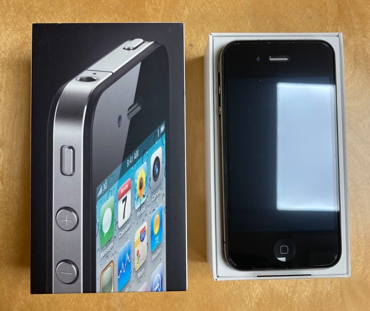Apple iPhone 4 Verizon - 32 GB - Black (AT&T) for sale