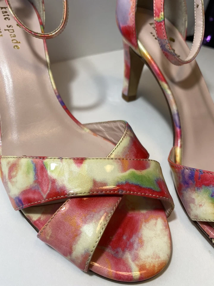 Zapatos de salón florales Kate Spade talla 7 Foto 4 de 4