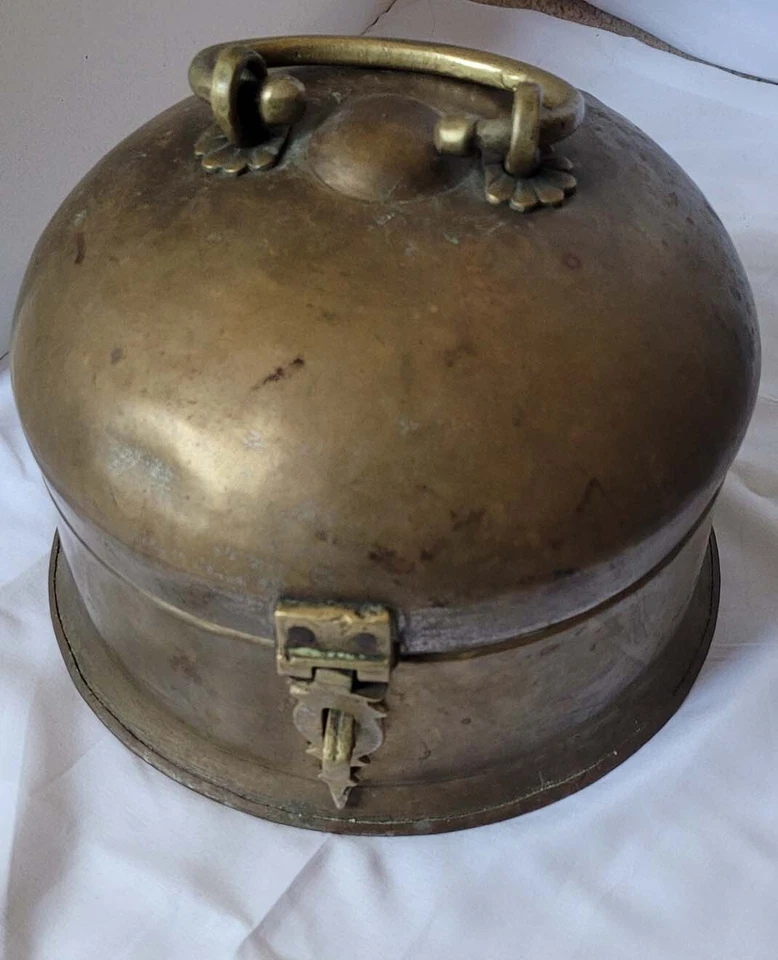 Antigua caja de tuercas de betel (pandan) hecha a mano diseño único Foto 2 de 4