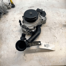Pompe à eau Mercedes 207