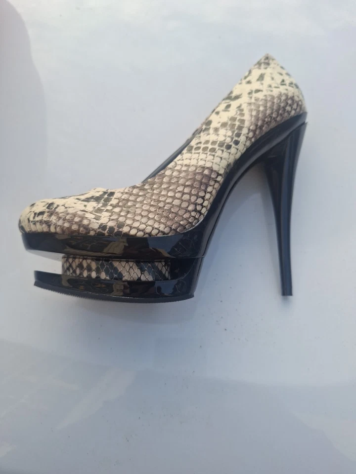 Zapatos de salón Bonnibel beige piel de serpiente (PU) Reggie-3 5" tacón de aguja con plataforma de 2" 8 Foto 4 de 4