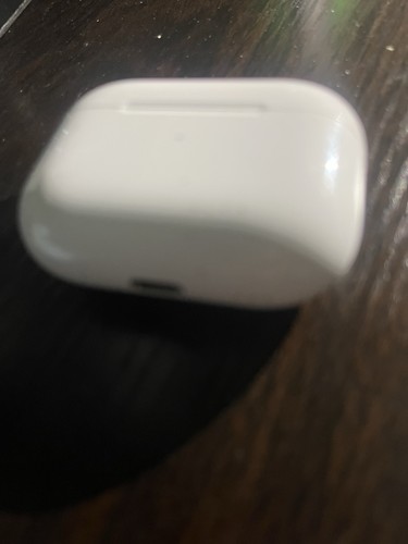 AirPod Pro 2nd Generation Wireless Charging Case USB C With Case Good Condition - Picture 2 of 5