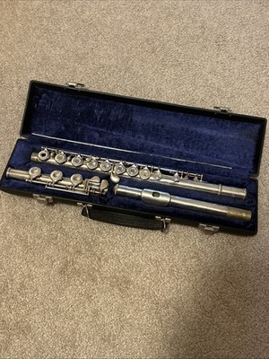 SELMER Silver Plated Open-Hole B-Foot Flute with Case and Cleaning Rod