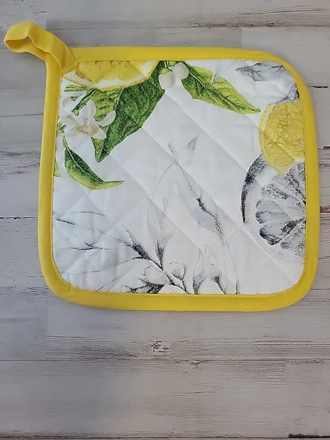 Williams Sonoma Oven Mitt, Potholder, and Kitchen Towel - Thumbnail 3