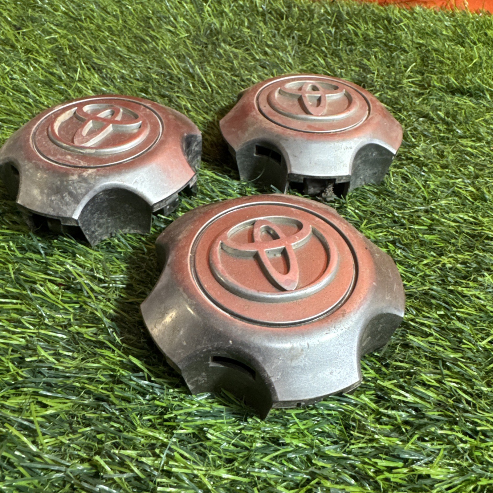 SET OF 3 2001 - 2007 TOYOTA HIGHLANDER WHEEL CENTER CAP  PPE+PA6 OEM