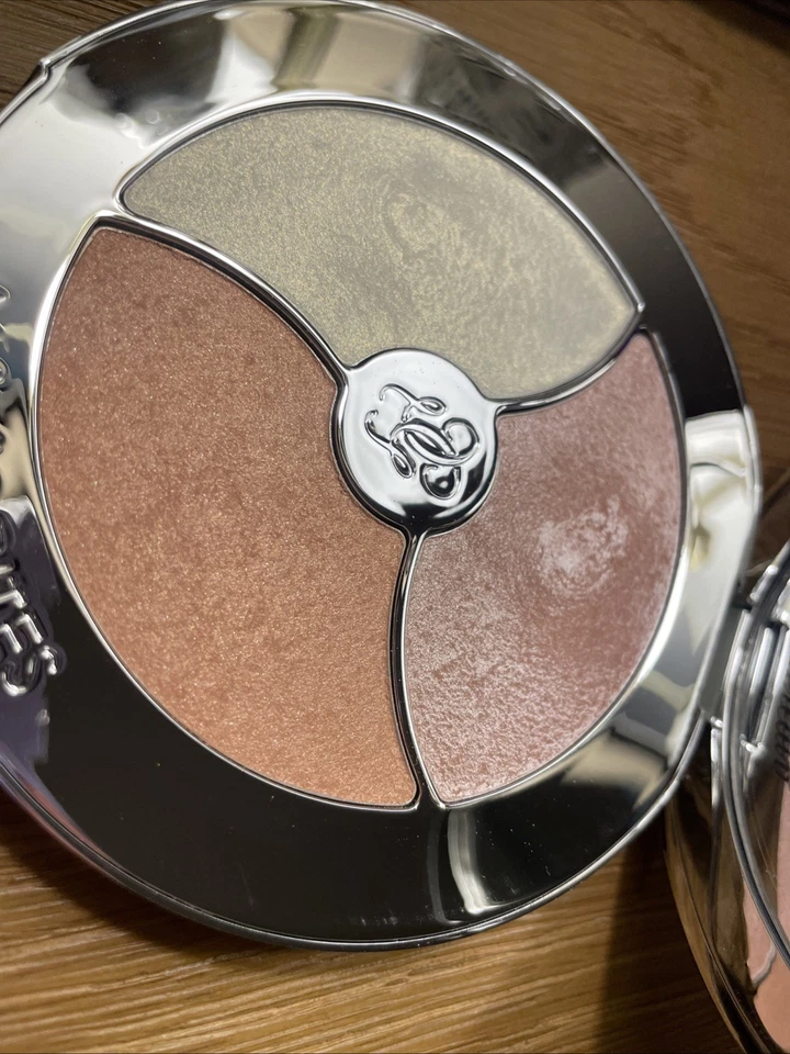 娇兰陨石珍珠粉尘面部和眼睛高光调色板高光三重奏 — 第 3/4 张图片