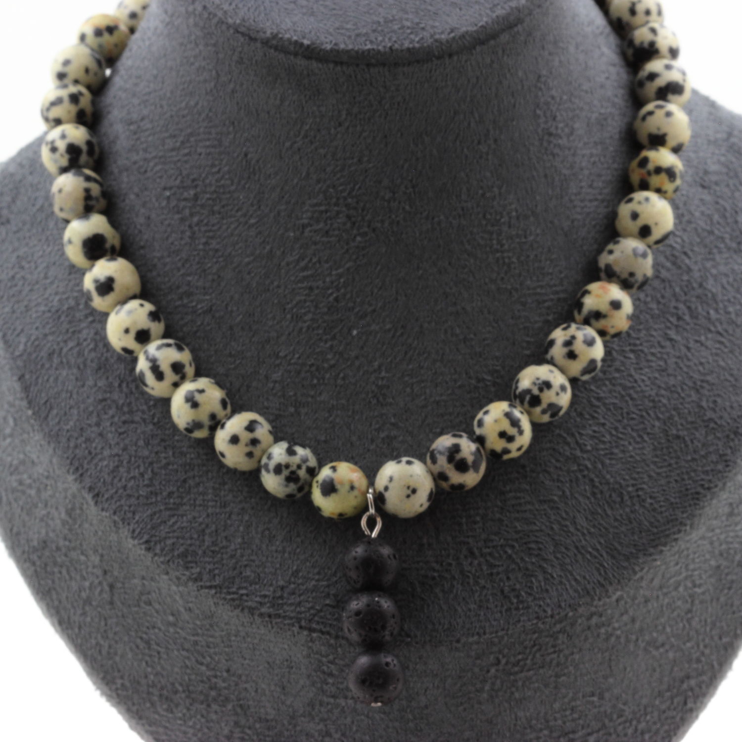 Collier en perles de Jaspe Dalmatien et Lave 8 mm pour femme avec chaine ajustable