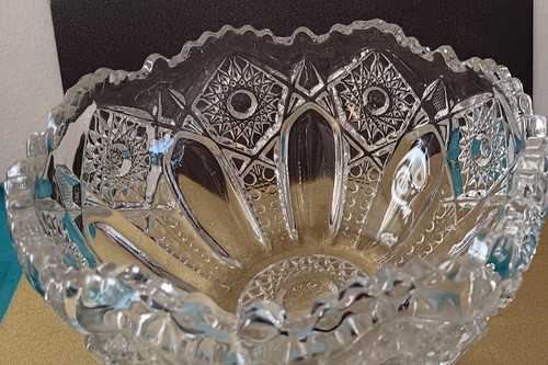 McKee Pressed Glass EAPG Quintec Pattern Sawtooth Rim Clear Bowl 8” Gorgeous - Picture 3 of 4