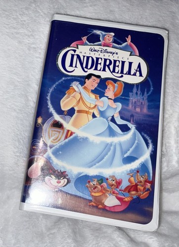 Walt Disney's Masterpiece Cinderella (VHS Original Cover Art, 1995, Rare) Damage - Picture 9 of 23