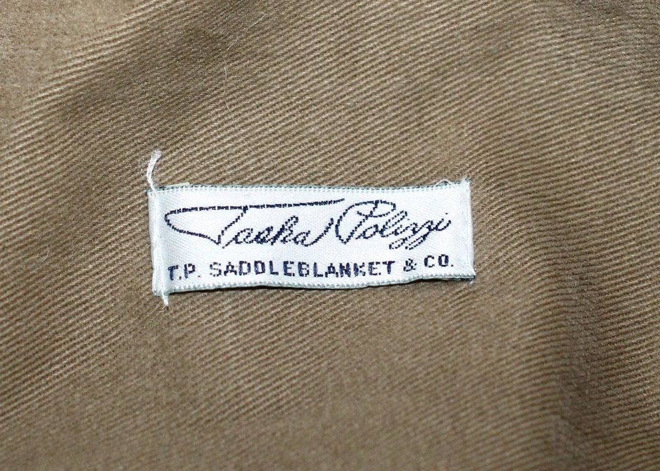 Bufanda envolvente de piel sintética rubia TASHA POLIZZI 58" de largo x 6" de ancho Foto 3 de 4