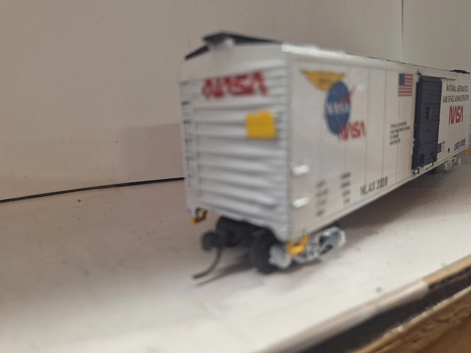 ATHEARN HO 50FT CUSTOM NASA BOXCAR - Image 3 of 4
