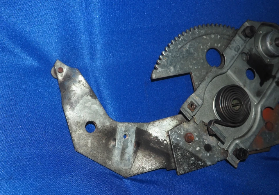 1968 1969 Chevy Camaro Firebird Driver Left Quarter Window Regulator OEM - Image 4 of 4