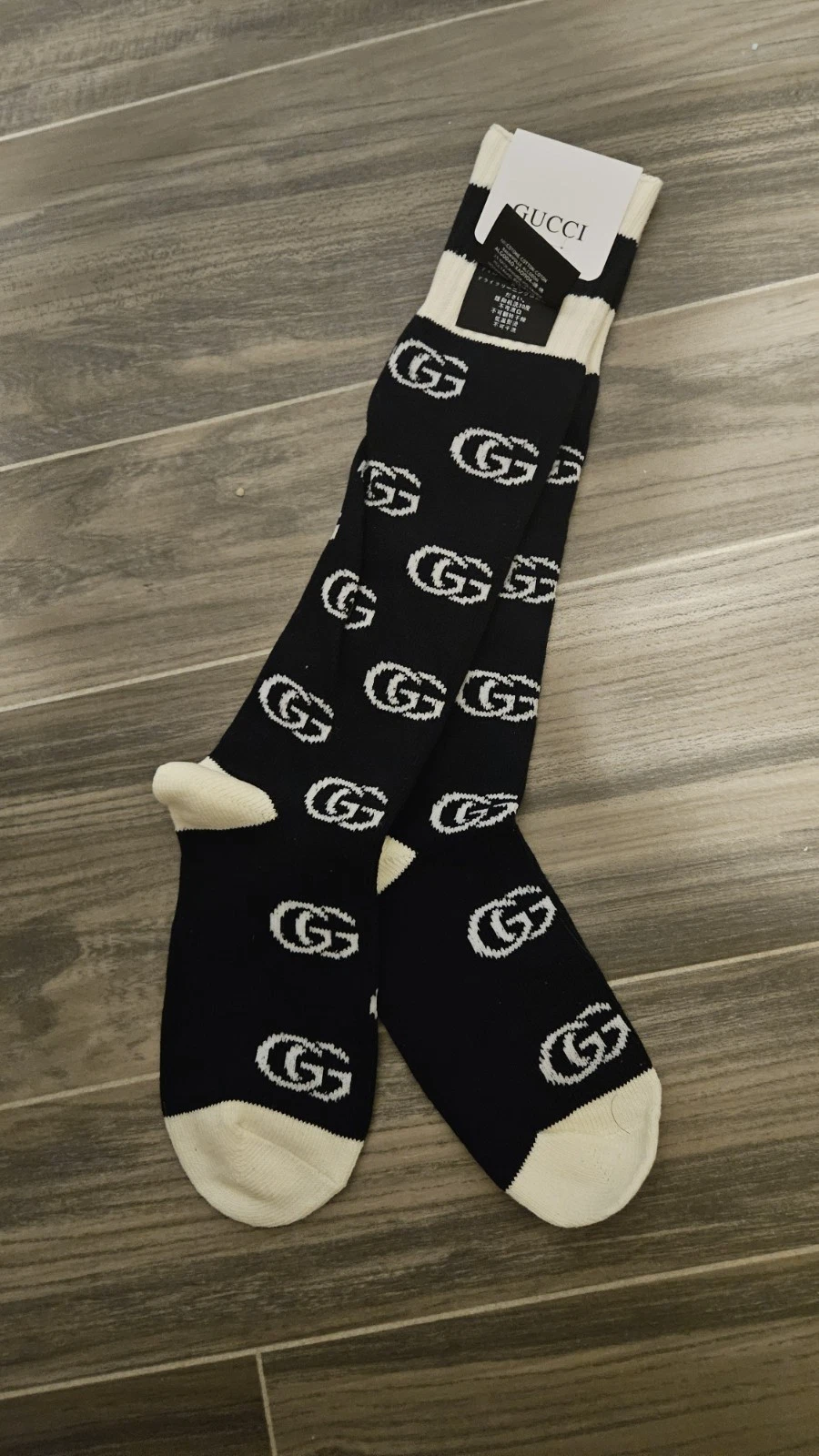 Chaussettes longues Gucci (GG) motif noir et blanc femme taille unique neuves avec étiquette