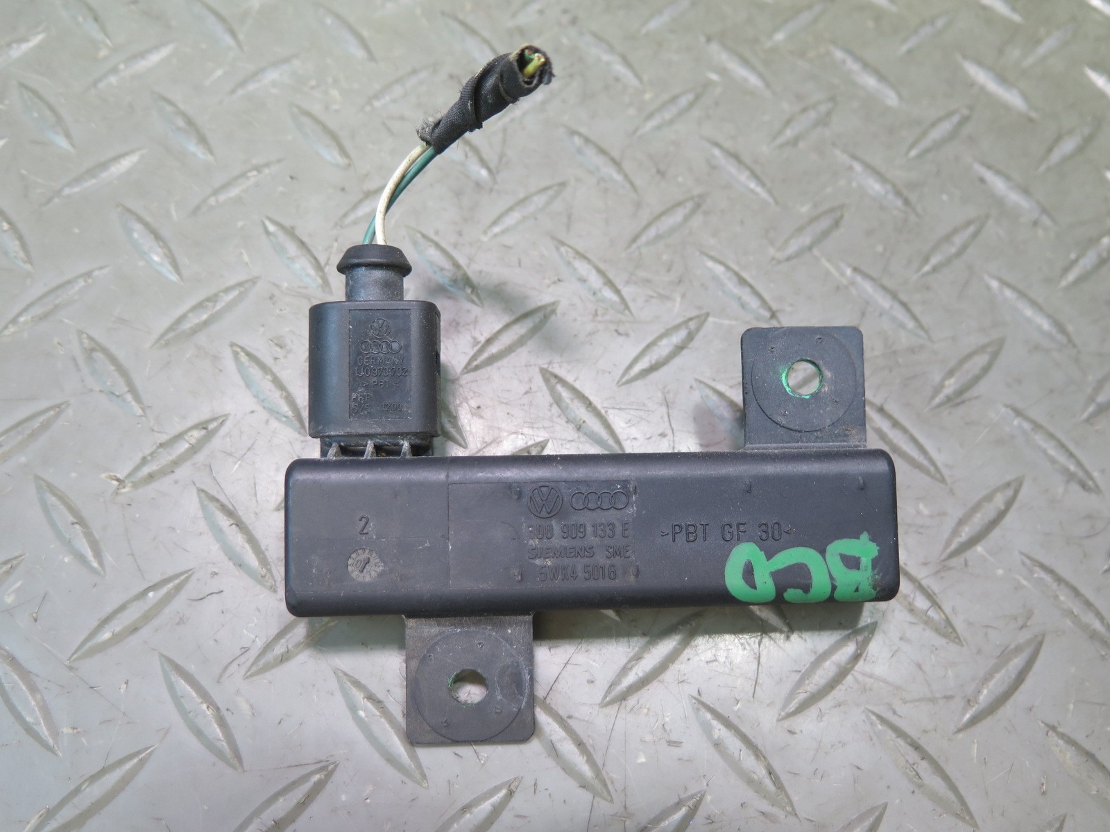 2006-2012 BENTLEY FLYING SPUR KEYLESS GO CONTROL MODULE ANTENNA SENSOR SET