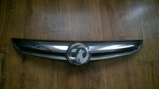 Genuine Vauxhall Corsa D Facelift 2012 Year Front Chrome Grill Grille 13286004