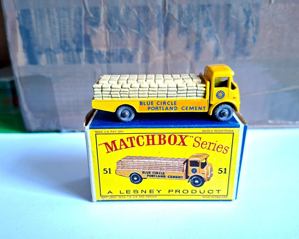 matchbox 51 albion chieftain gpw & rare D box!
