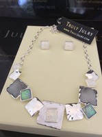 Luxurious Designer Silver, Grey & Pearlescent Statement Necklace & Earring Set Luxurious Designer Silver, Grey & Pearlescent Statement Necklace & Earring Set