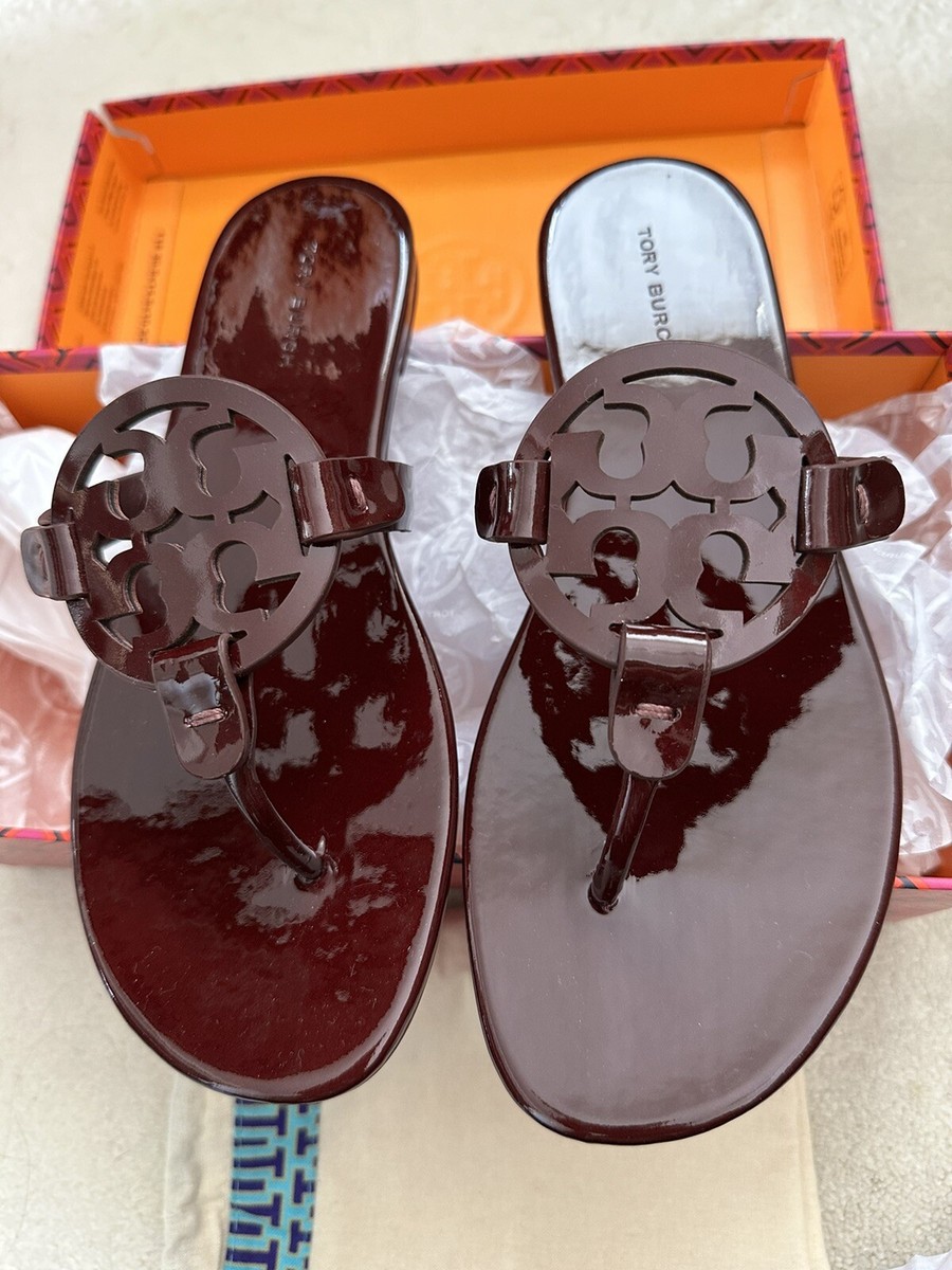 【Tory Burch】MILLER パテント サンダル/ブレイジング レッド Tory Burch】MILLER パテント サンダル/ブレイジング レッド